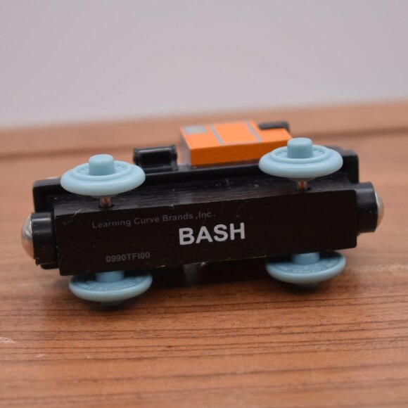 BASH 2003 Learning Curve Thomas & Friends Wooden Railway Train Engine Magnetic - Picture 7 of 7